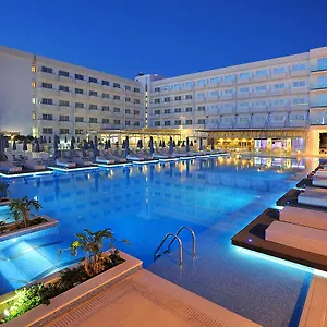 **** Hotel Nestor Kypr